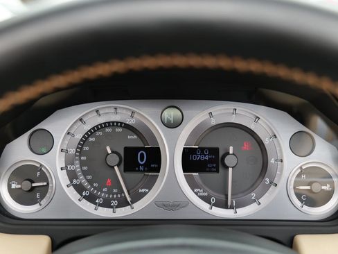 Used 2015 Aston Martin V8 Vantage S RWD image 19