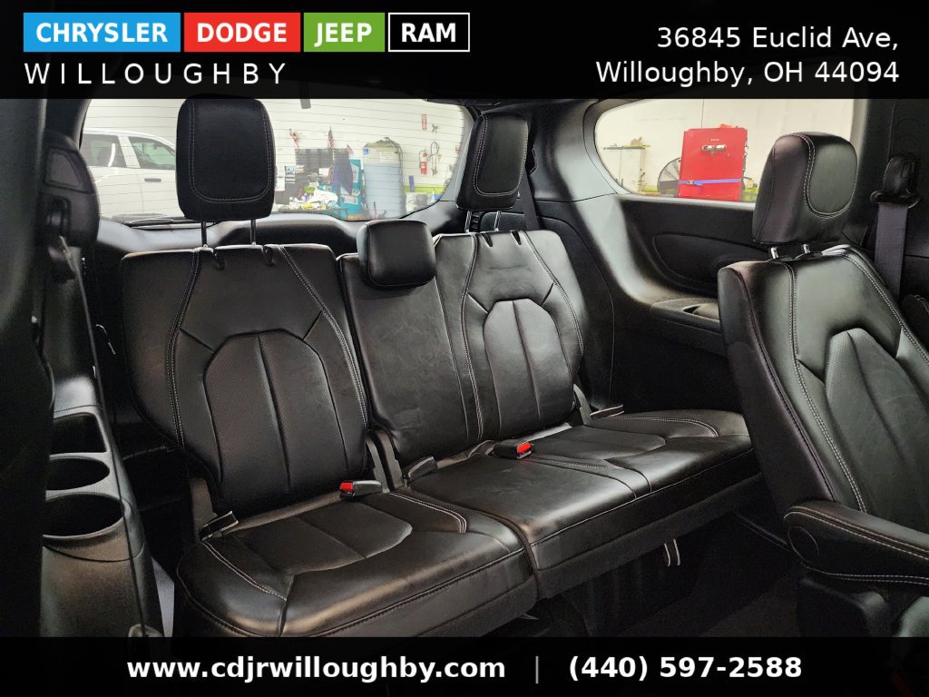 Used 2026 Chrysler Pacifica Select FWD image 29