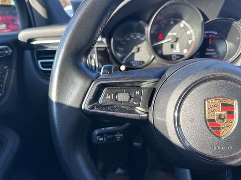 Used 2023 Porsche Macan image 18