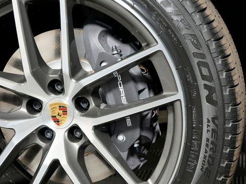 New 2026 Porsche Macan image 37