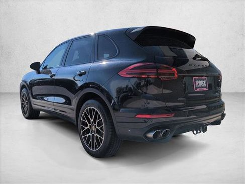 Used 2017 Porsche Cayenne S image 8