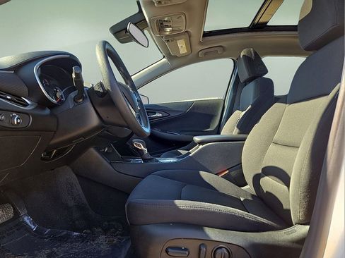 Used 2024 Chevrolet Malibu LT image 21