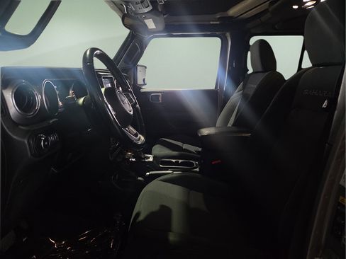 Used 2020 Jeep Wrangler Unlimited Sahara AWD/4WD image 20
