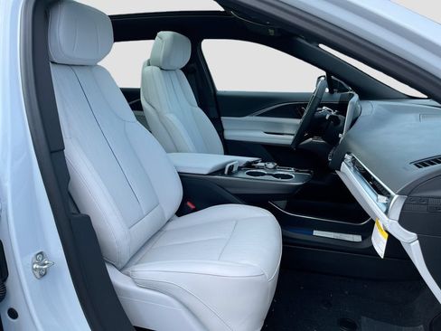 New 2026 Cadillac Lyriq Sport RWD image 30