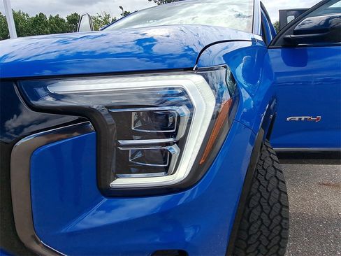 New 2026 GMC Terrain AT4 w/ Convenience Package III image 31