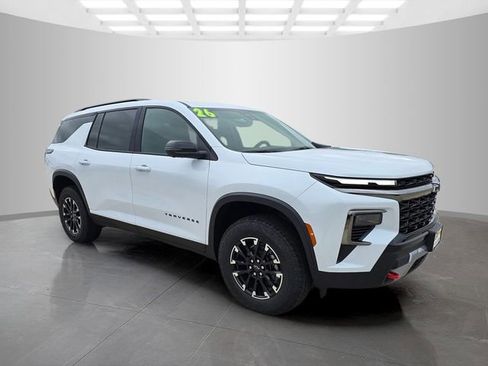 New 2026 Chevrolet Traverse Z71 w/ Driver Confidence Package AWD/4WD image 3