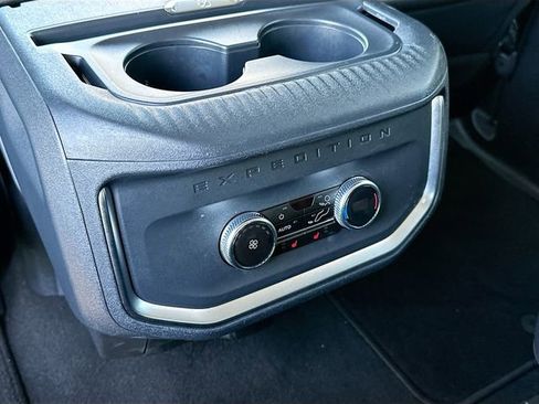 Used 2025 Ford Expedition Max Platinum image 27