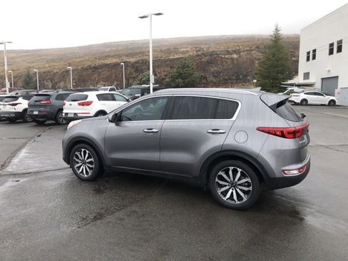 Used 2017 Kia Sportage EX image 11