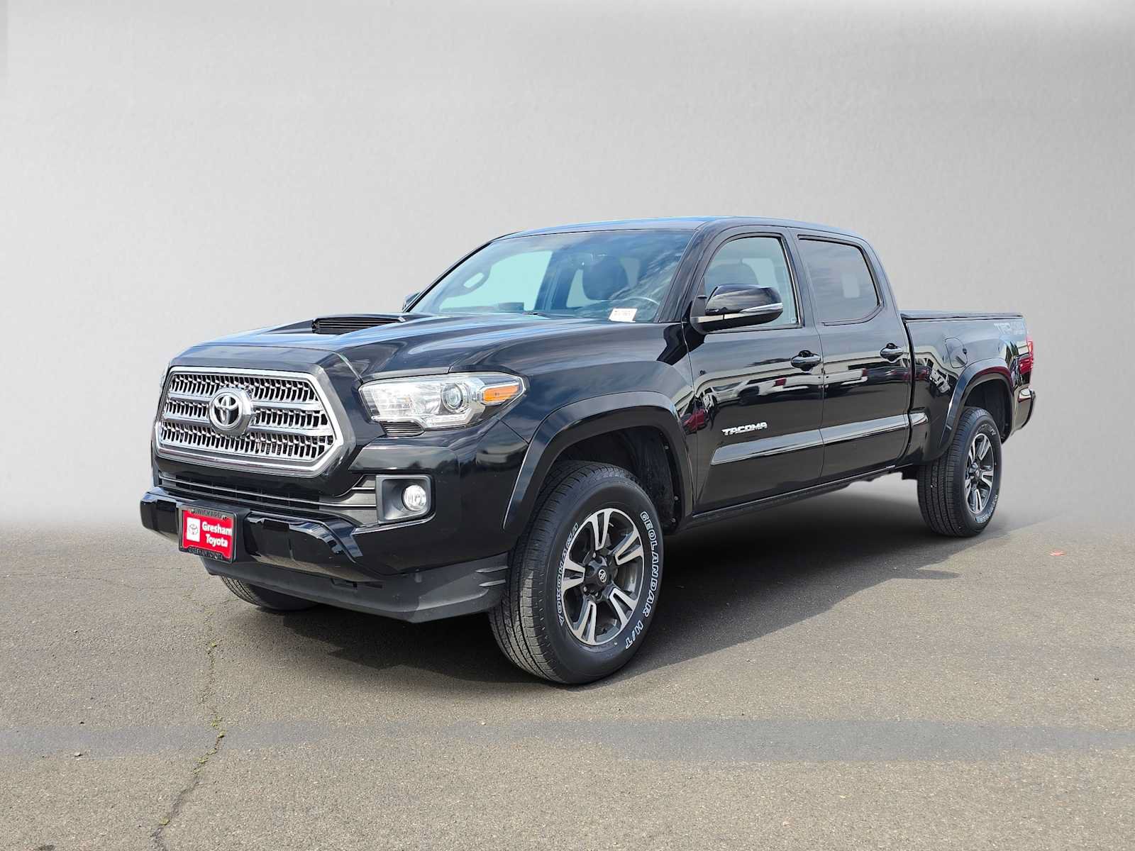 Used 2017 Toyota Tacoma TRD Sport w/ Premium & Technology Package AWD/4WD image 9