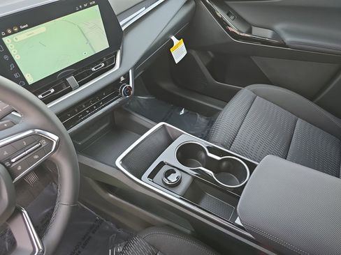 New 2026 Chevrolet Equinox LT image 24