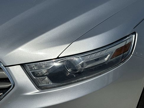 Used 2013 Ford Taurus SEL FWD image 11