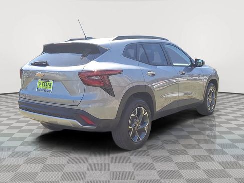 New 2026 Chevrolet Trax LT w/ Sunroof Package image 3