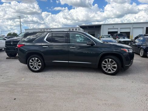 Used 2020 Chevrolet Traverse Premier FWD image 20
