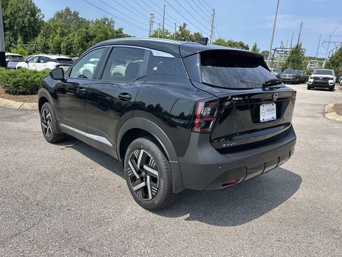 New 2026 Nissan Kicks SV w/ SV Premium Package FWD image 5