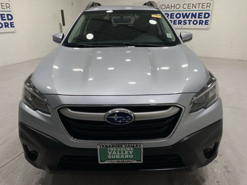 Used 2021 Subaru Outback Premium image 3