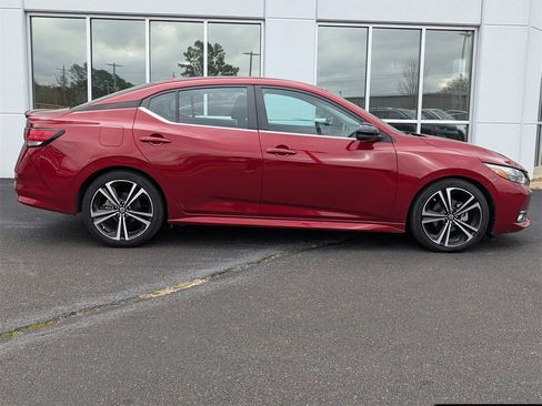 Used 2023 Nissan Sentra SR image 3
