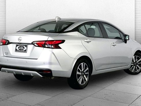 Used 2025 Nissan Versa SV FWD image 13