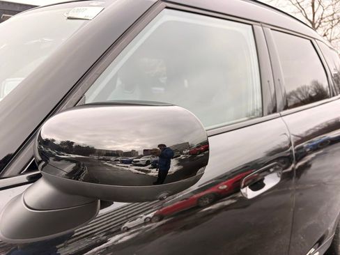 Used 2025 MINI Cooper Countryman S w/ Comfort Package Max image 11