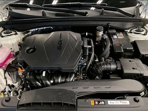 Used 2025 Kia K5 GT-Line w/ GT-Line Premium Package FWD image 9