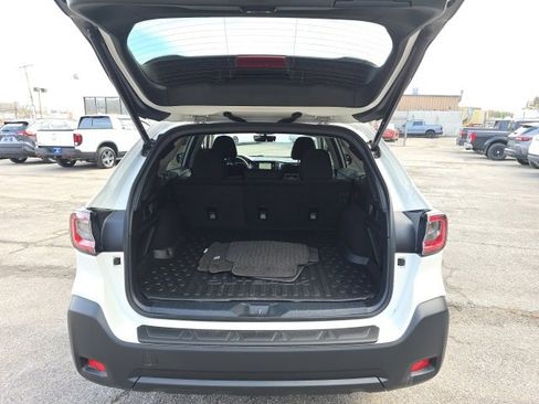 Used 2024 Subaru Outback Premium image 5