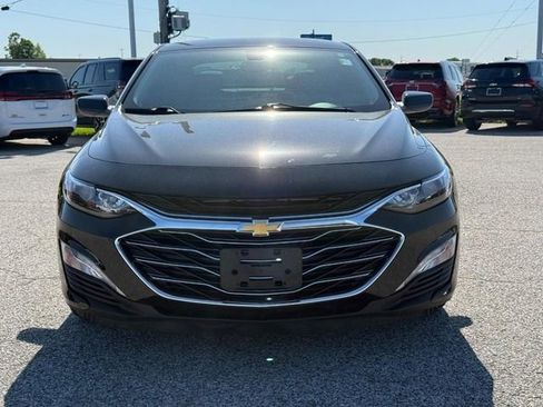 Used 2022 Chevrolet Malibu LT w/ Leather Package FWD image 9