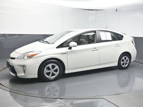 Used 2014 Toyota Prius Two FWD image 4