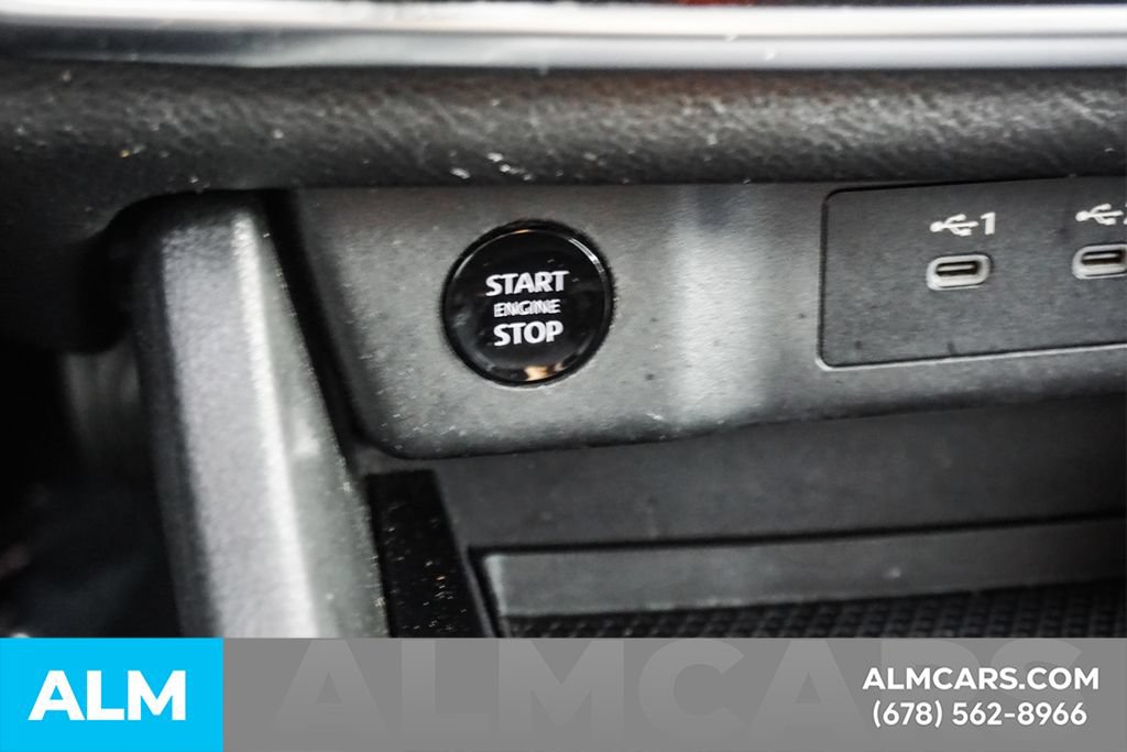Used 2024 Nissan Rogue SV FWD image 27