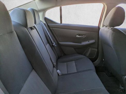 Used 2021 Nissan Sentra SV image 18