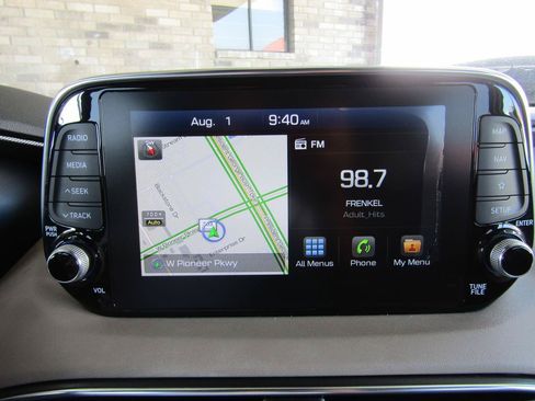 Used 2019 Hyundai Santa Fe FWD image 17