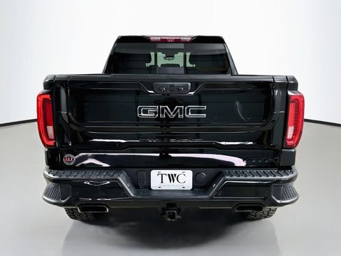 Used 2023 GMC Sierra 1500 AT4 w/ AT4 Premium Package AWD/4WD image 6