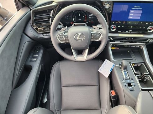 Used 2024 Lexus TX 350 AWD image 3