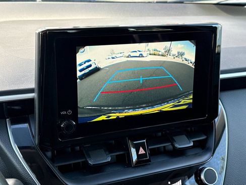 Used 2025 Toyota Corolla LE FWD image 17