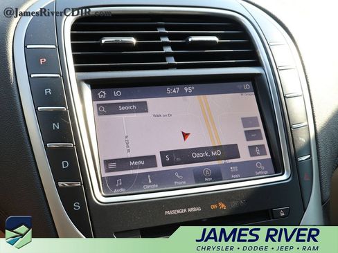 Used 2019 Lincoln Nautilus Reserve AWD/4WD image 34