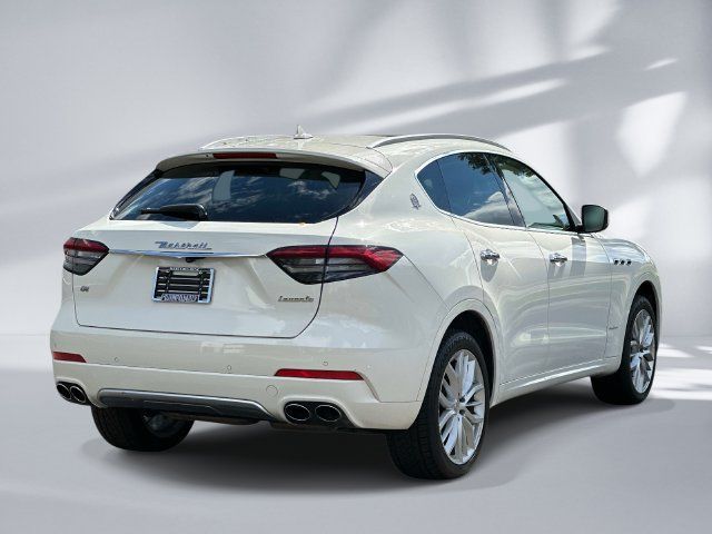 Used 2021 Maserati Levante GranLusso AWD/4WD image 4