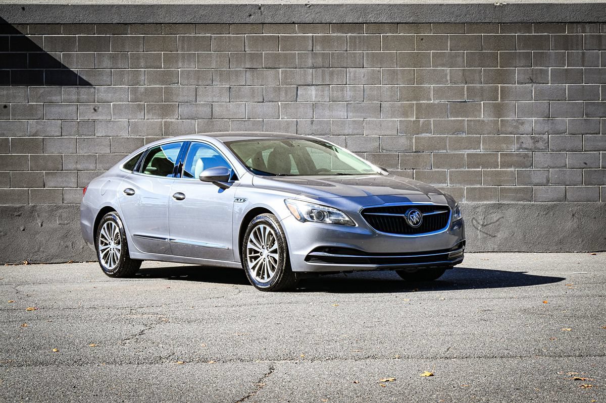 Used 2018 Buick LaCrosse Preferred FWD image 2