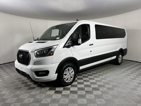 Used 2023 Ford Transit 350 XLT image 10