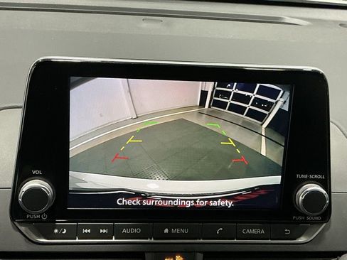 Used 2025 Nissan Altima 2.5 S image 4