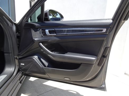 Used 2018 Porsche Panamera Turbo Sport Turismo AWD/4WD image 20