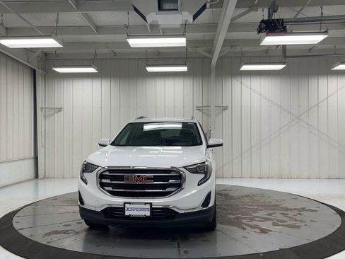 Used 2021 GMC Terrain SLT image 3