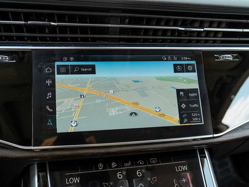 Used 2020 Audi Q8 Premium Plus w/ Premium Plus Package image 22