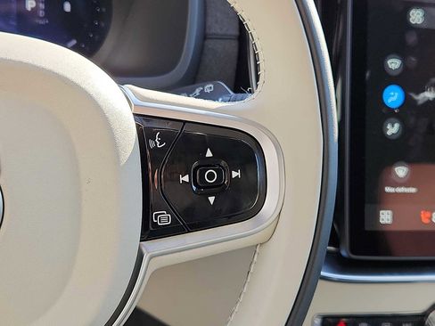 Used 2026 Volvo XC90 B6 Ultra w/ Protection Package image 21