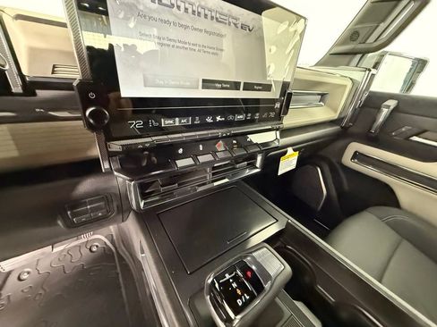 New 2026 GMC Hummer EV 4x4 Crew Cab image 22