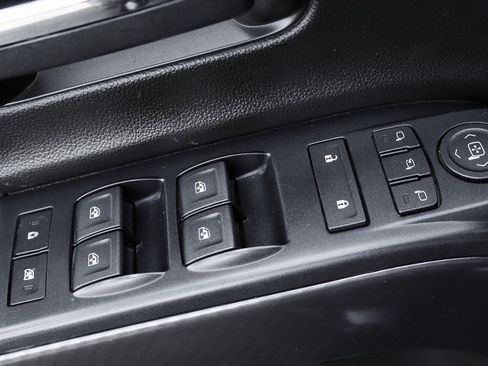 Used 2018 GMC Sierra 1500 SLT image 17