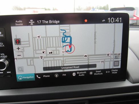 Used 2024 Honda Pilot Touring image 13