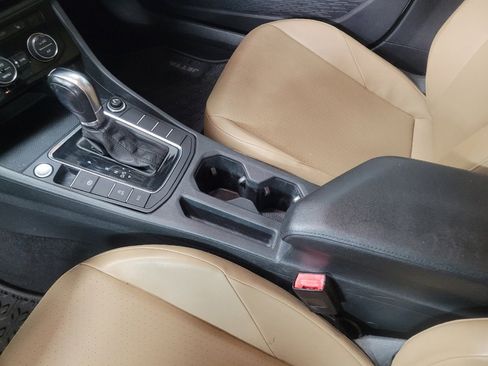 Used 2019 Volkswagen Jetta SE image 26