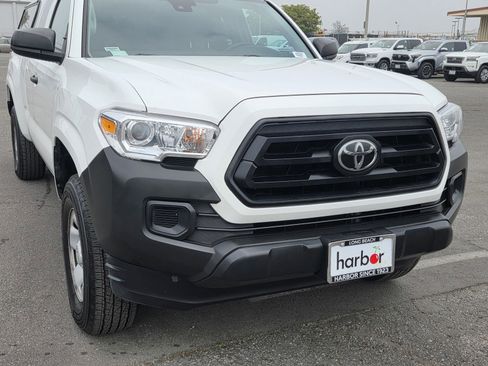 Used 2023 Toyota Tacoma SR image 9