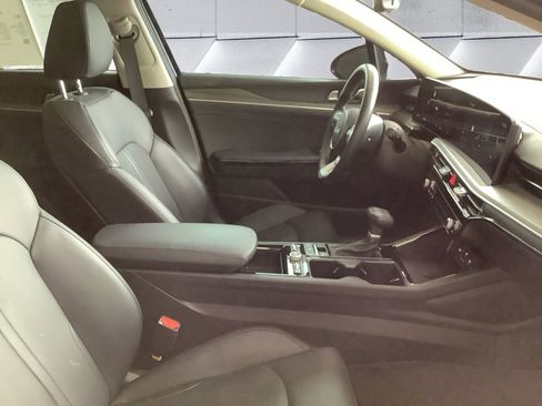 Used 2025 Kia K5 EX FWD image 13