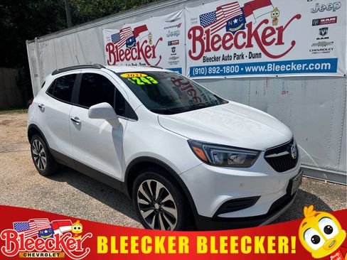 Used 2021 Buick Encore Preferred w/ Safety Package II FWD image 1