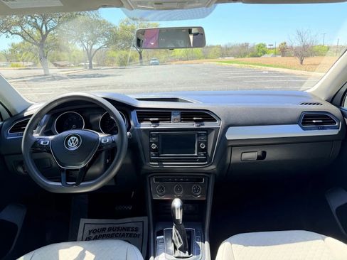 Used 2021 Volkswagen Tiguan S image 35