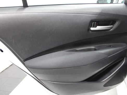 Used 2021 Toyota Corolla LE FWD image 15